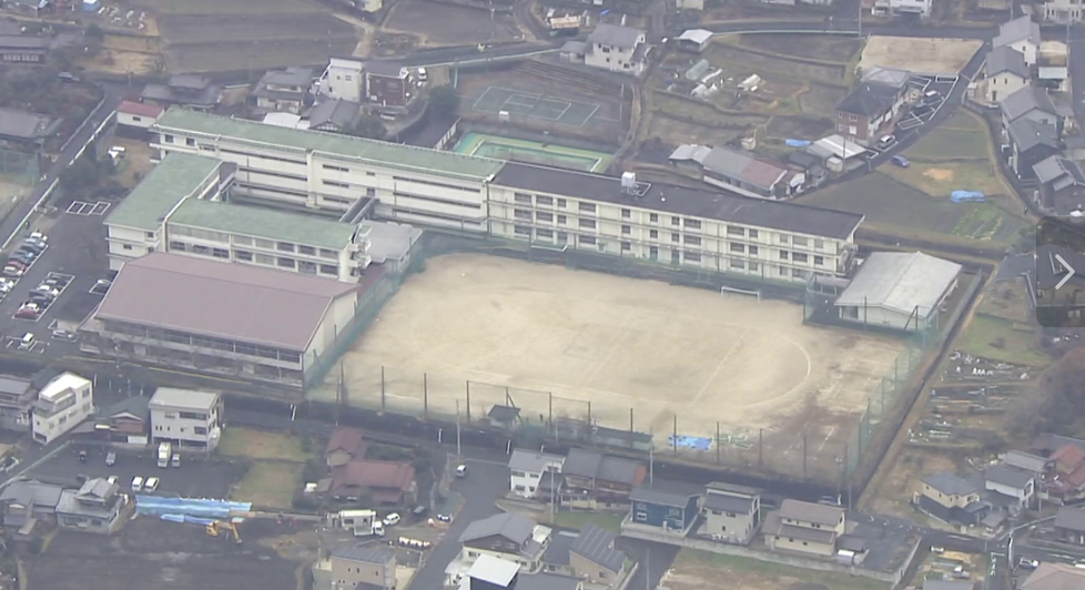 【敷地内で遺体発見】中津川市の中学校はどこで男性は誰？事件性あり？